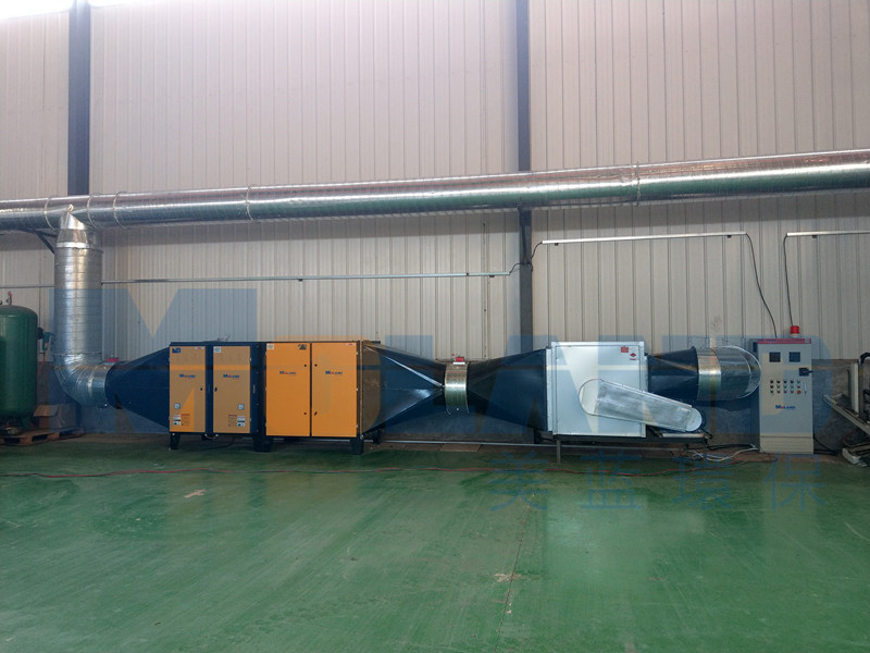 ����܇(ch��)�g��ƿ�C��ע�ܙC�U��������������߻�����̿����һ�w�C�͑�(h��)�F��(ch��ng)